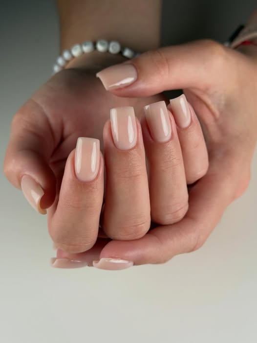 Nail design — minimal